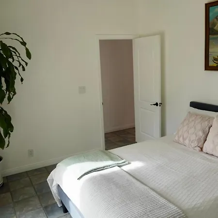 Villa Cozy Family Hideaway, Sleeps 8, 4 Tv'S Yard, Shops à Simi Valley Extérieur photo