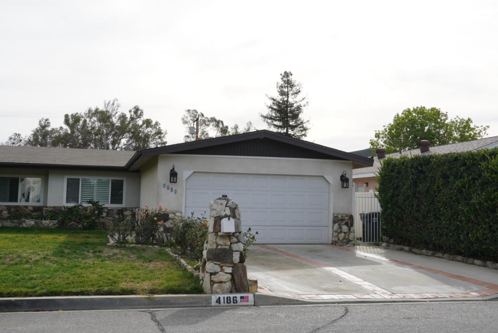 Cozy Family Hideaway, Sleeps 8, 4 Tv's Yard, Shops * Simi Valley